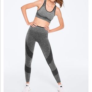 VS PINK SEAMLESS WORKOUT LEGGINGS
